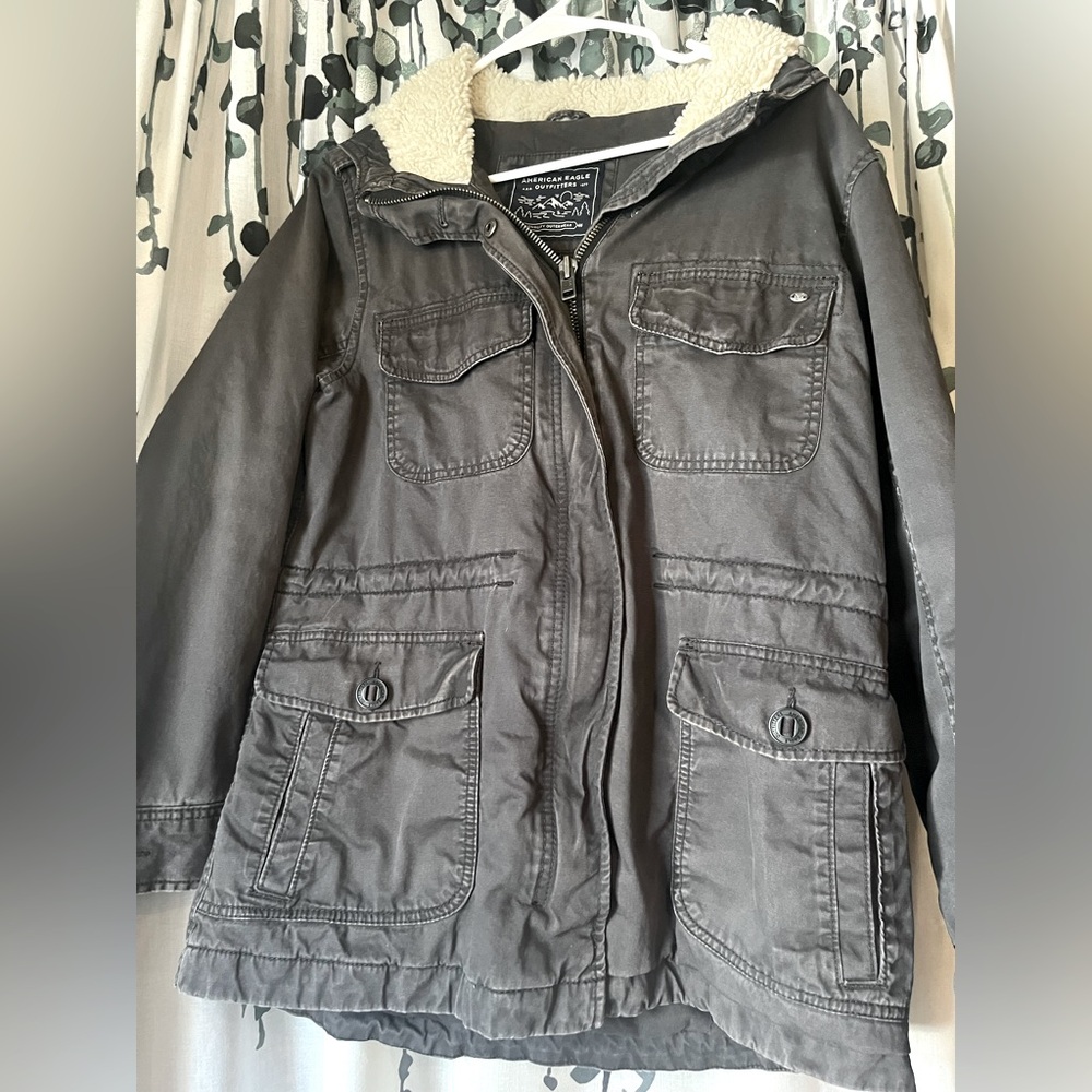 American Eagle Women's Medium Grey/Cream Utility Winter Jacket.